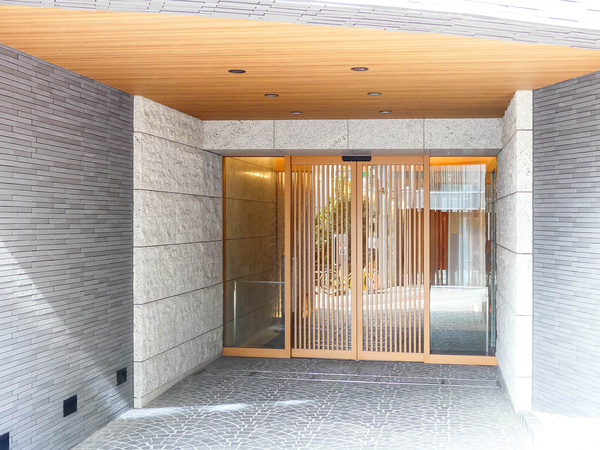 【サンウッド神楽坂】エントランス