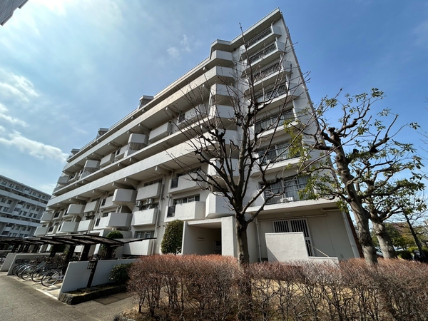 【金沢シーサイドタウン並木2丁目団地1-1号棟】外観