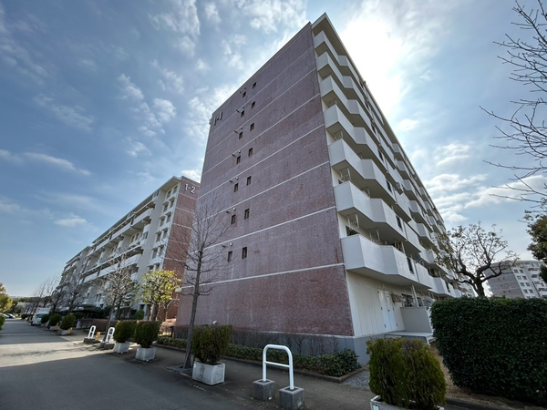 【金沢シーサイドタウン並木2丁目団地1-1号棟】外観