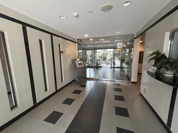 【サニーコート大宮東町参道の杜】エントランス 【サニーコート大宮東町参道の杜】エントランス