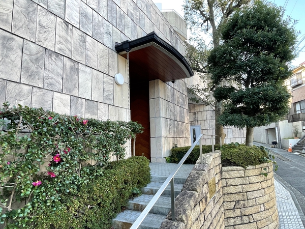 【ガーデンテラス本牧元町】エントランス