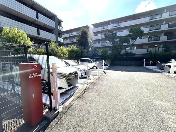【ステイツ芦屋川】共用部分(駐車場) 【ステイツ芦屋川】共用部分(駐車場)