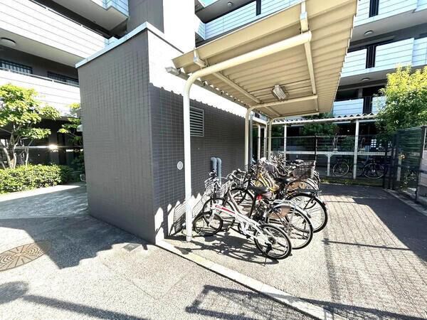 【ステイツ芦屋川】共用部分(駐輪場) 【ステイツ芦屋川】共用部分(駐輪場)