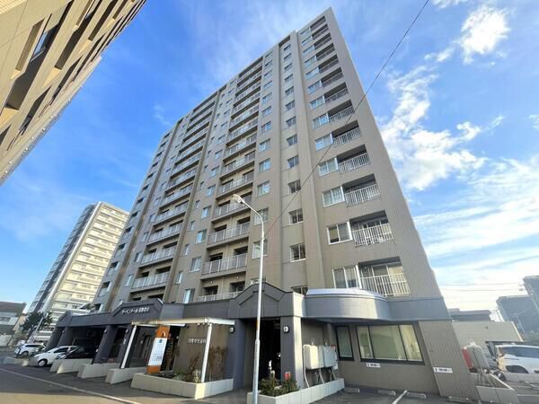 【リーベンデール月寒中央】外観