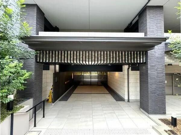 【四条烏丸クロスマーク】エントランス１