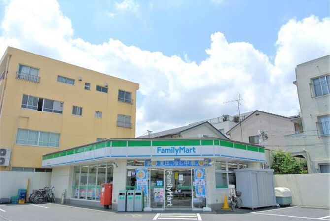 ファミリーマート大宮浅間町 約410ｍ（徒歩約6分）