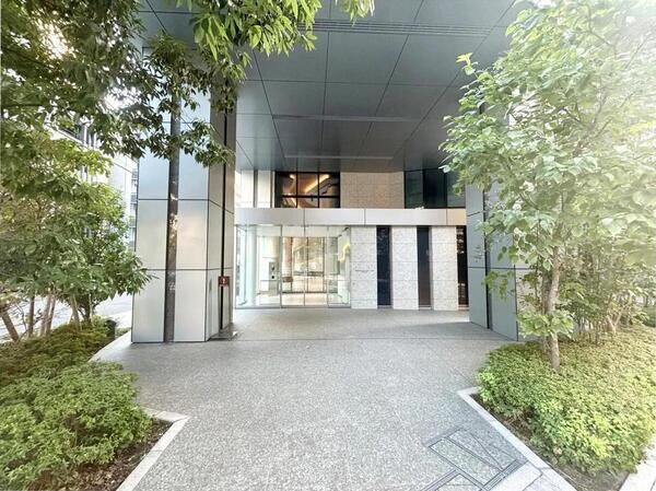 【プレミスト東銀座築地アークコート】エントランスアプローチ