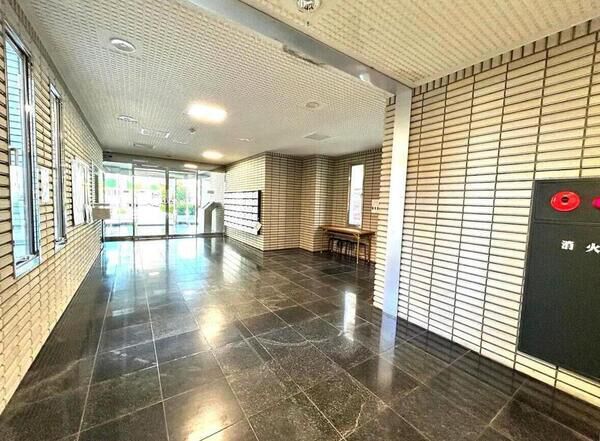 【グランピア和白2】エントランス1