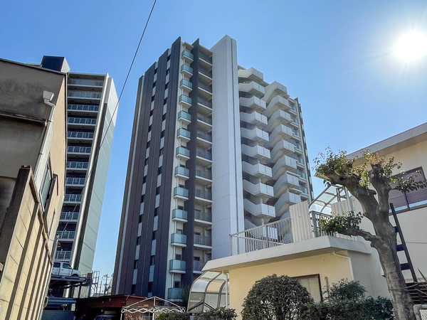 【プレサンスロジェ大阪福島】外観