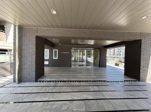 【アーバンビュー牛田本町】エントランス