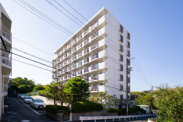 【日商岩井第７緑地公園マンション】外観