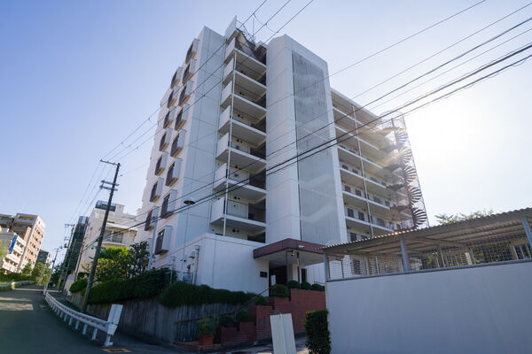 【日商岩井第７緑地公園マンション】外観