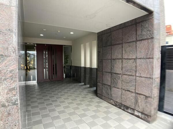 【ファミールグラン支倉】エントランスアプローチ