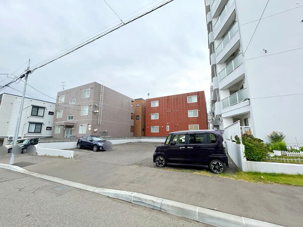 【シアス本郷通り】駐車場