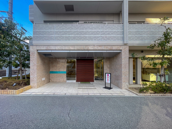 【エスコート西宮グランハーツ】エントランス 【エスコート西宮グランハーツ】エントランス