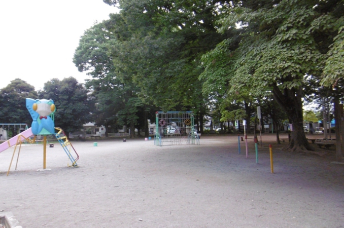 東大宮中央公園　約400m