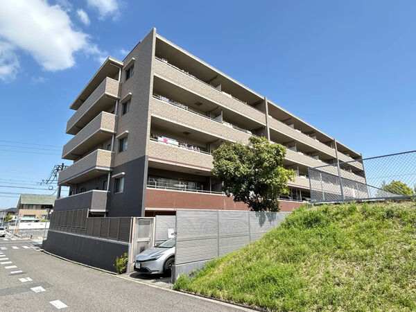 【ダイアパレス荒池緑地】外観 【ダイアパレス荒池緑地】外観