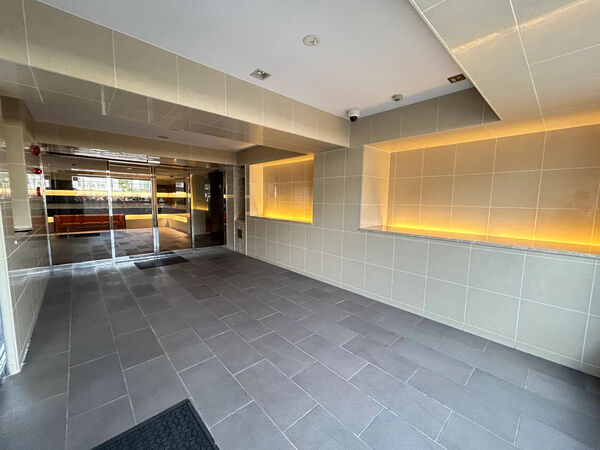 【ダイアパレス荒池緑地】エントランス 【ダイアパレス荒池緑地】エントランス