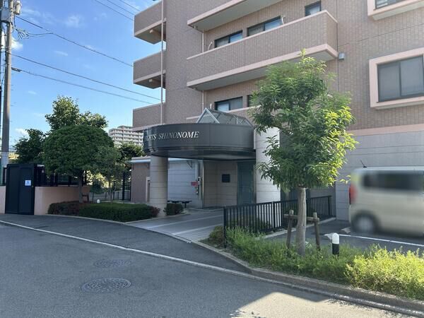 【スカイハイツ東雲】<エントランス> 【スカイハイツ東雲】<エントランス>