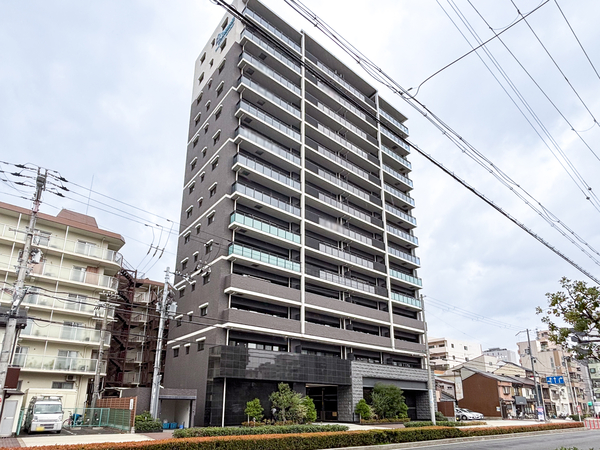 【プレサンスロジェ森ノ宮】外観