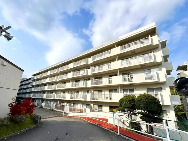 【ニューライフ神宮の森】弐番館₋外観