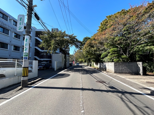 【ライオンズマンション香澄町ガーデン】前面道路