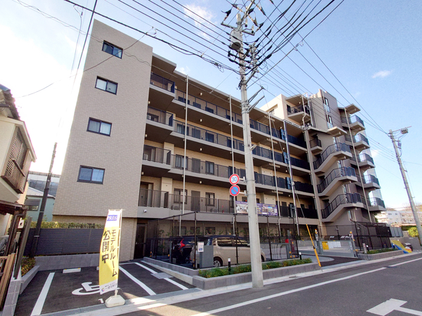 【プレシス西八王子リバーサイド】外観