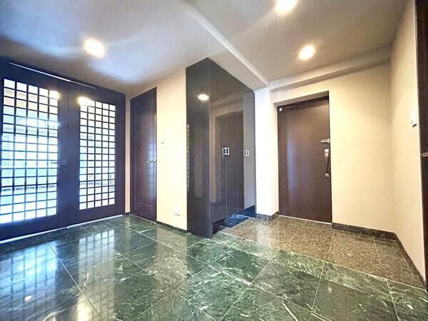 【D’グランセ円山瑞苑】共用部分（廊下）