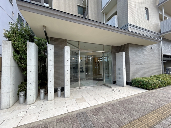 【スターアーク牛田新町】エントランス