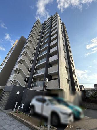 【ファミリアーレ堀田レジデンス】外観