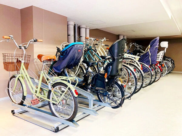 【サンメゾン京都二条月光町ゲート】共用部分（駐輪場）