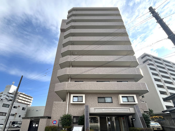 【ライオンズマンション衣笠駅前】外観