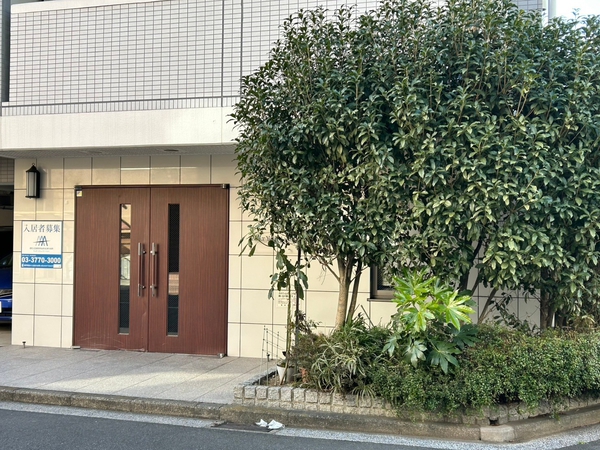 【ヴェルト横浜吉野町】エントランス