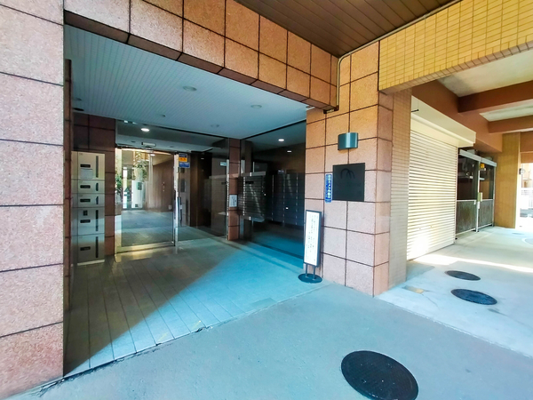 【ネオマイム横浜阪東橋】エントランス