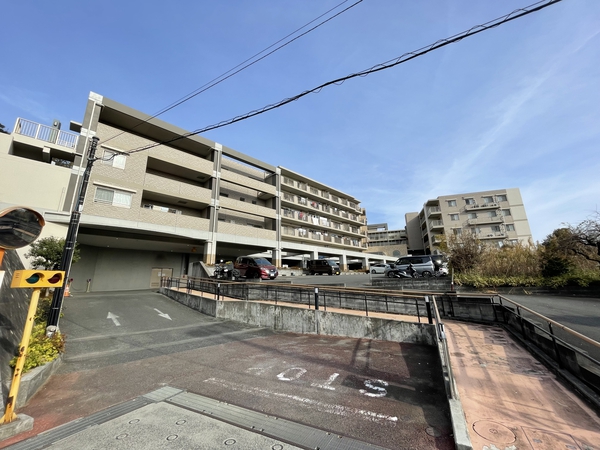 【リリーベル宮前ヒルズ】外観