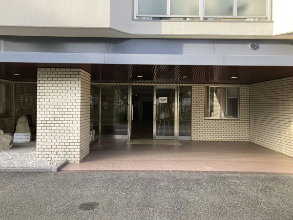 【逆瀬川パークマンション】エントランス