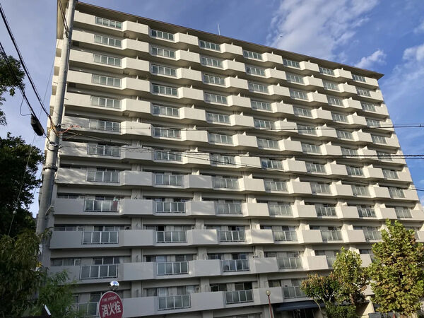 【逆瀬川パークマンション】外観