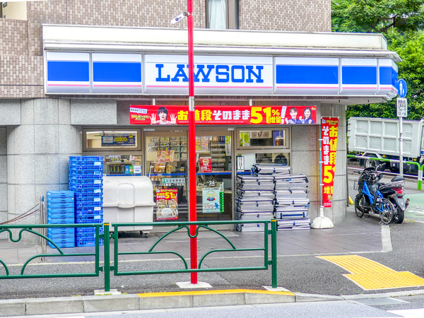 ローソン北新宿一丁目店まで約130m(徒歩2分) ローソン北新宿一丁目店まで約130m(徒歩2分)