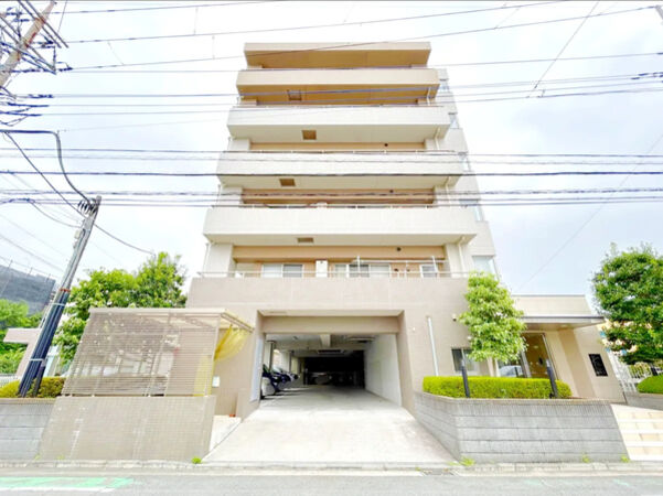 【ライフレビュー大倉山ウエスト】外観