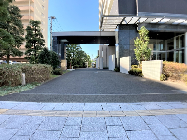 【ライオンズタワー勾当台通】エントランスアプローチ
