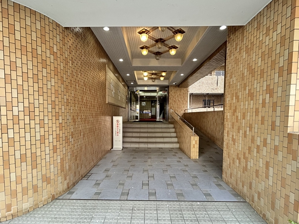 【朝日広尾マンション】エントランス 【朝日広尾マンション】エントランス
