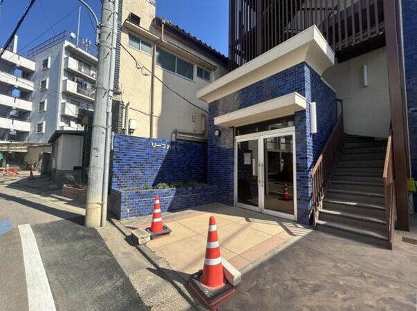 【リーフハイツ】エントランス