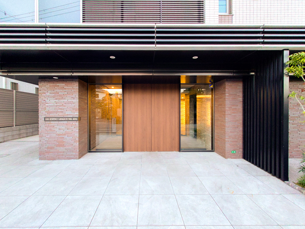 【ガーラ・レジデンス川口パークアリーナ】エントランス