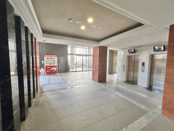 【アンピール福岡東】エントランス 【アンピール福岡東】エントランス