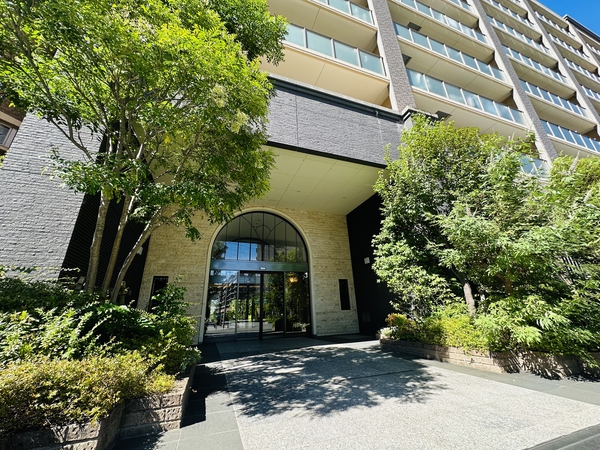 【ブランズ南千里】エントランス 【ブランズ南千里】エントランス