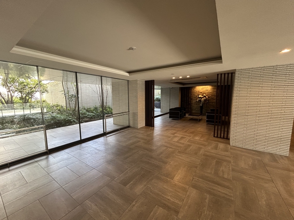 【ヴィークコート一社】エントランス 【ヴィークコート一社】エントランス