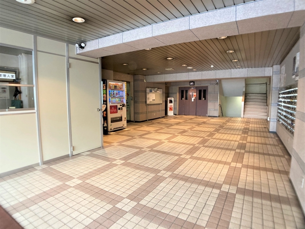 【勾当台ハイツ】エントランス