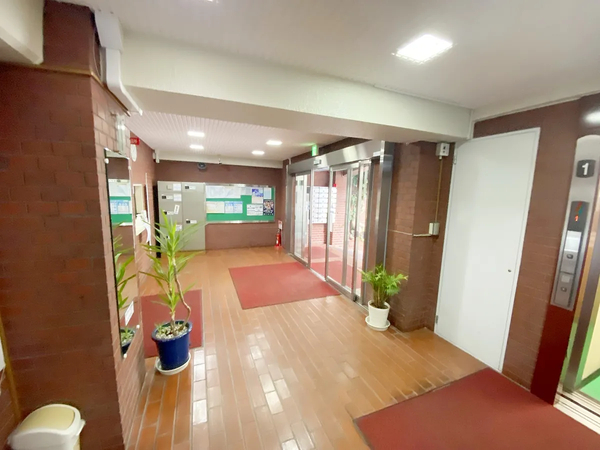 【西梅田ダイヤモンドマンション】エントラン