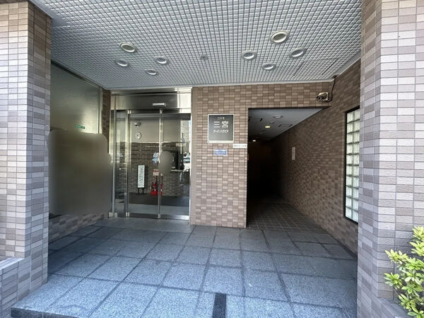 【コスモ三宮アーバンスクエア】エントランス