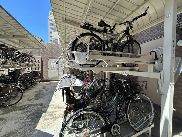 【コスモ三宮アーバンスクエア】駐輪場 【コスモ三宮アーバンスクエア】駐輪場